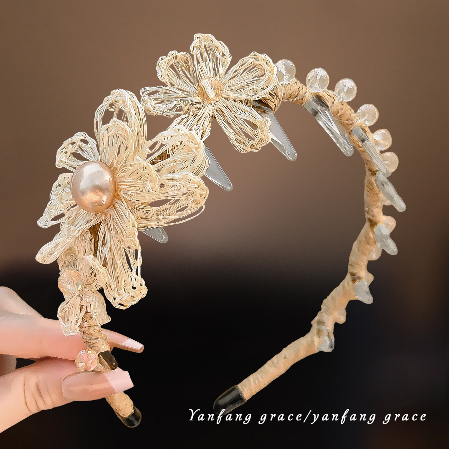 Brown straw flower crystal