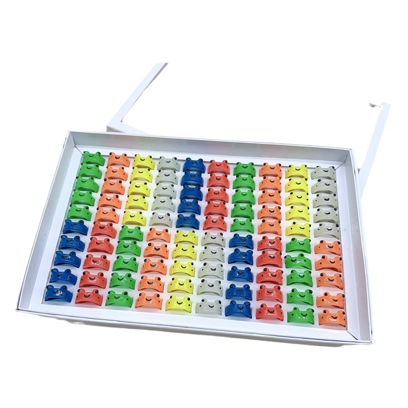 Venta caliente colorido personalizado animal de dibujos animados lindo anillo de dedo Anillo de resina de rana luminosa color mezclado en caja transfronteriza