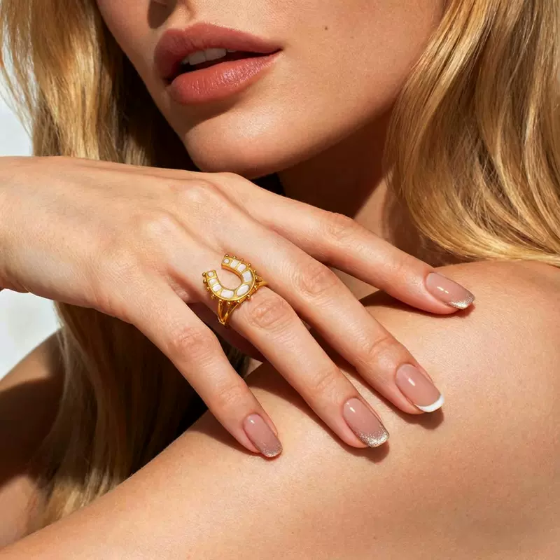 欧美跨境不锈钢不掉色指环手饰轻奢金色马蹄小众高级感钛钢戒指女