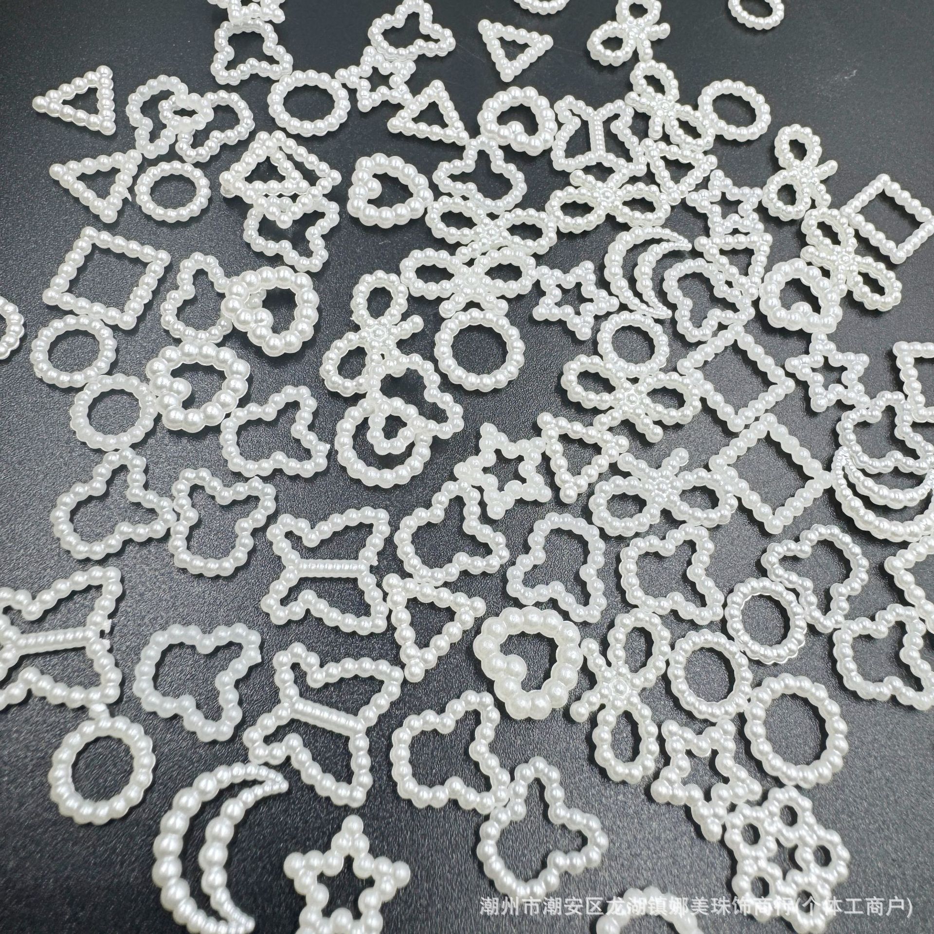 Blanco hueco ABS anillo de perlas hecho a mano DIY accesorios de clip de cabello decoración en línea en vivo