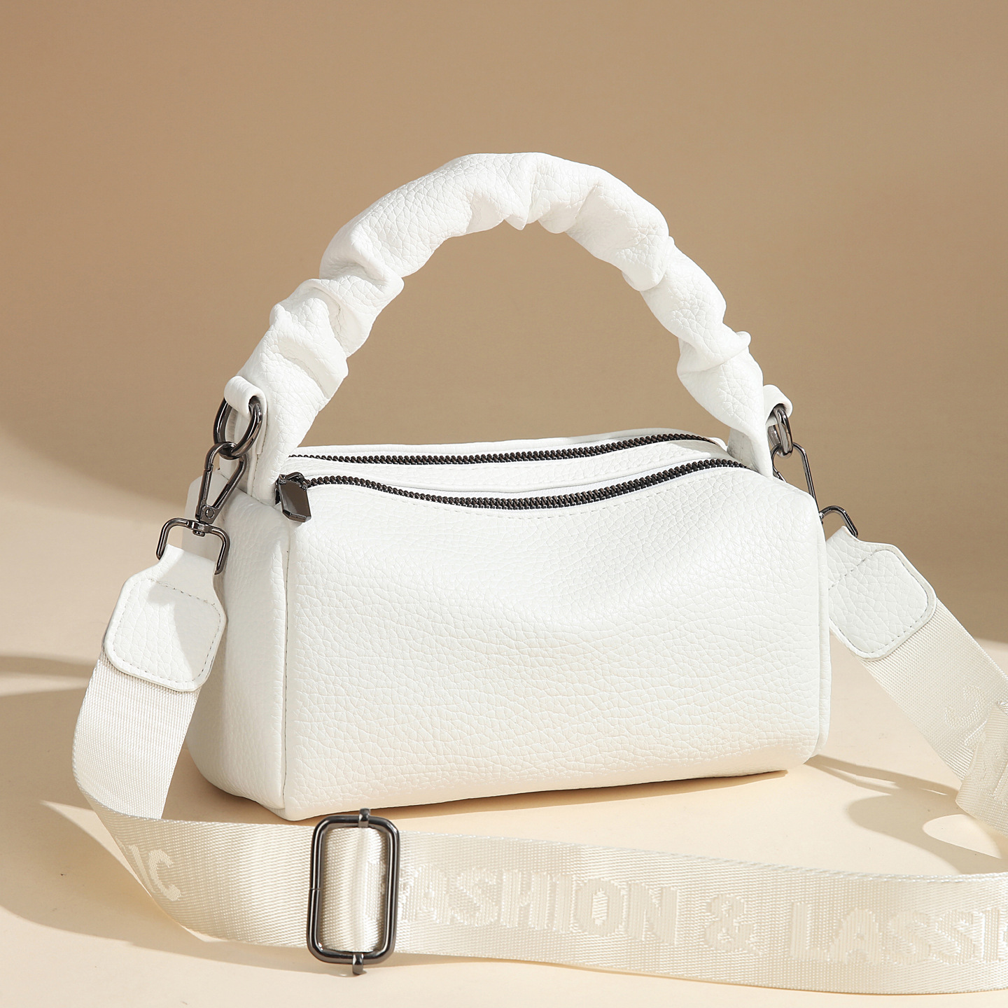 2025 nuevo bolso de mensajero de estilo perezoso de moda simple y versátil, hombro ligero de moda