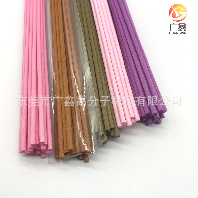 Small cotton swabs