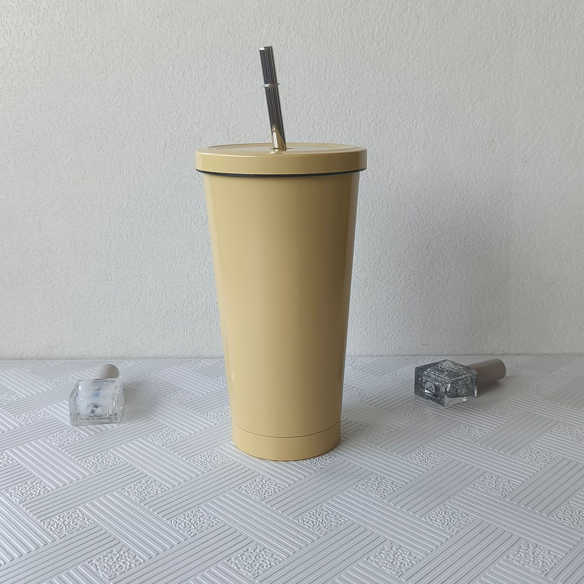 Transfronterizo 304 taza de café de paja de acero inoxidable simple taza de vacío al aire libre taza de aislamiento de hielo al por mayor puede fijar
