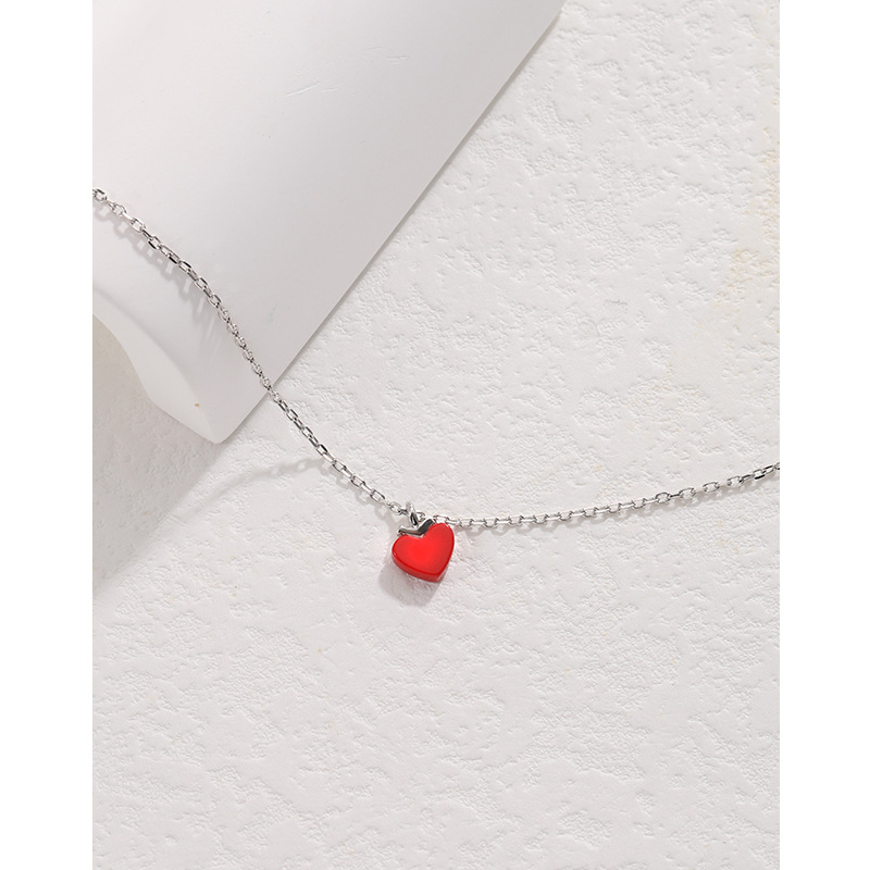 S925 plata esterlina pequeño collar de corazón rojo mujer estilo japonés y coreano Internet celebridad mismo estilo personalizado Corazón de melocotón rojo colgante collar de cadena de clavícula