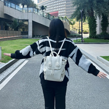 0324x2~经典时尚百搭大容量老花满印柳钉双肩背包男女同款