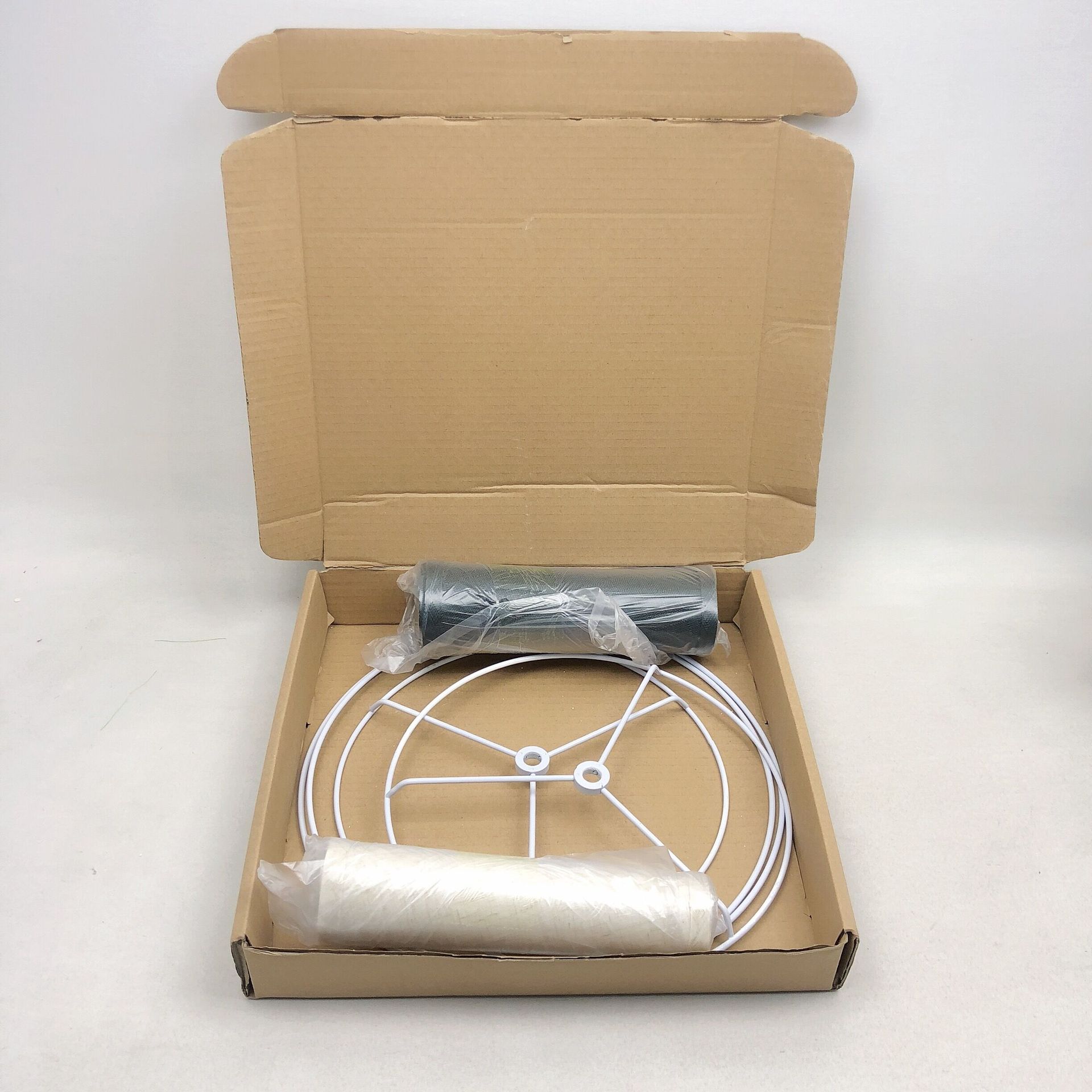 Amazon transfronteriza de ahorro de volumen desmontable plegable KD Lino pantalla cuerno titular DIY lámpara de mesa casera accesorios E27
