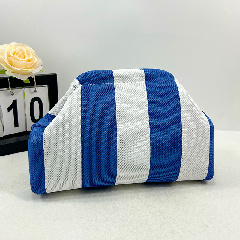 Thick stripes blue and white