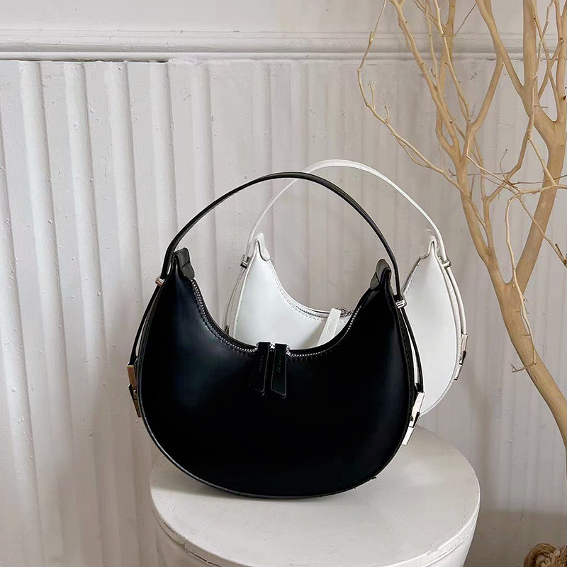 Design portátil coreano novo crescente picante menina axila fivela de metal pequena bolsa redonda para mulheres_voghion.com