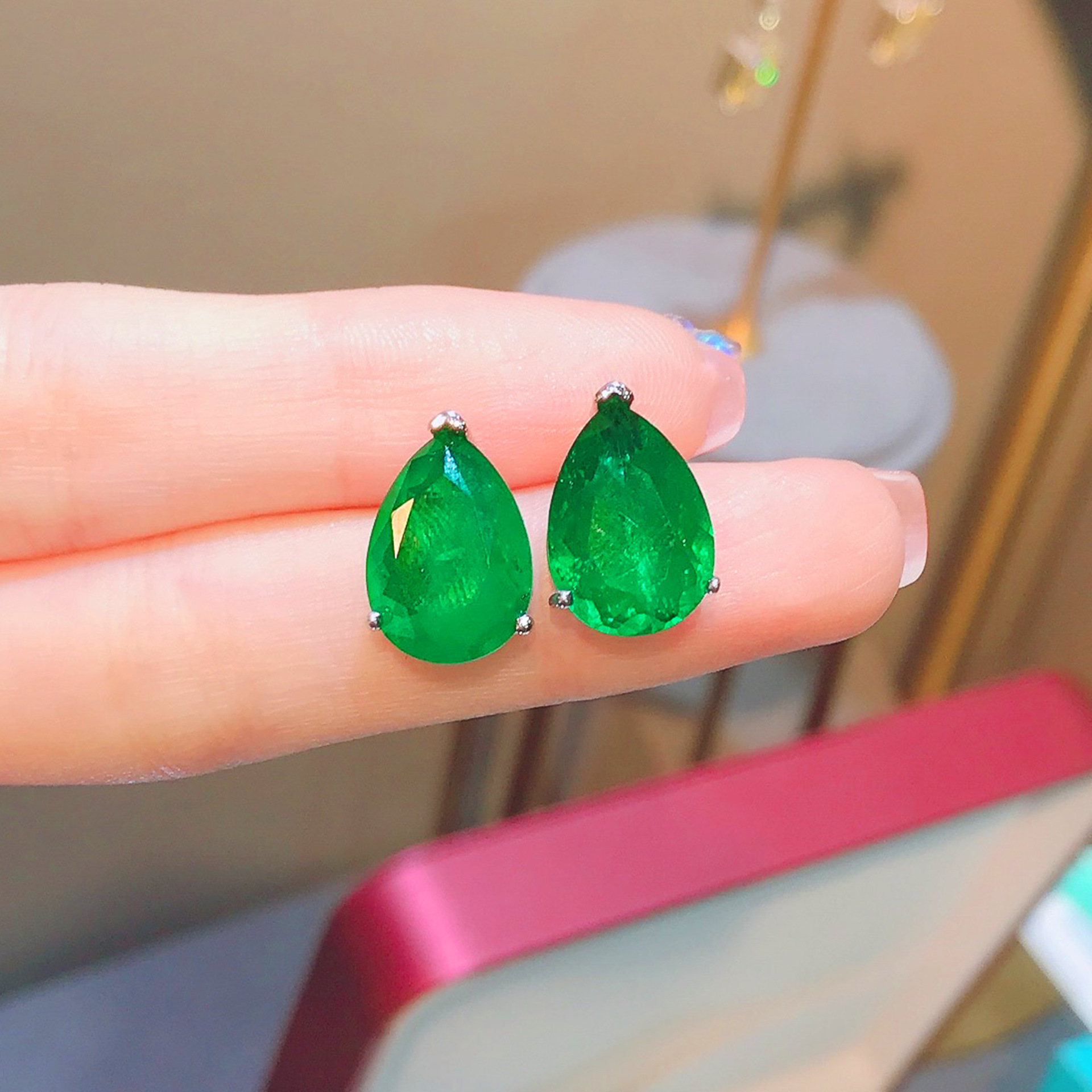 Emerald Paraiba Pear Shape Stud Earrings Simple Womenu0027s Pendant Wholesale