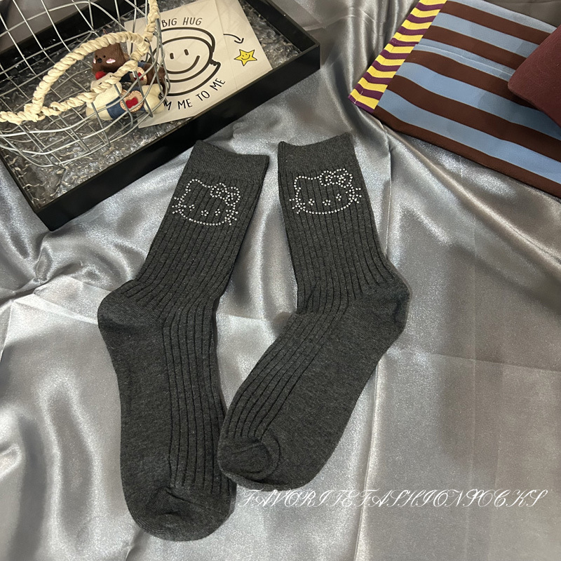 新款可爱烫钻猫咪秋冬欧货袜子洋气卡通棉中筒袜堆堆袜无骨潮袜|undefined