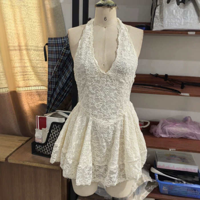 Cross-Border Women's Fashion High-End Luxury Slim-Fit Backless Lace Dress with Multiple Buttons, Short Deep V-Neck Gown