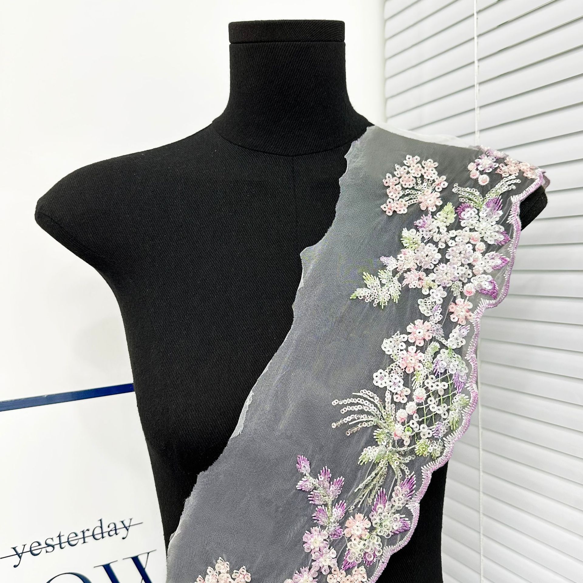 Nuevo bordado de sequillas flores de encaje de red código de barras accesorios de bordado vestido de boda accesorios de decoración de ropa china color