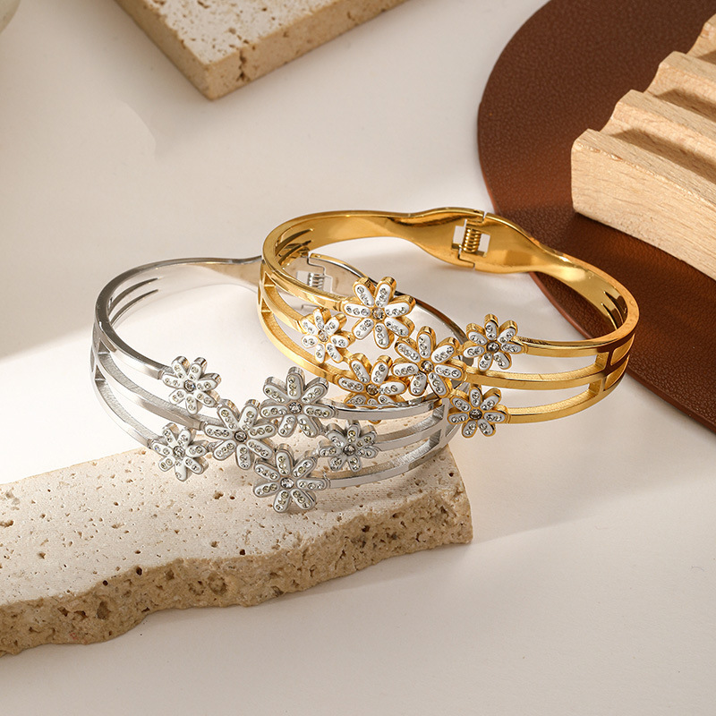 Daily Occasion IG Style Sweet Flower Titanium Steel Zircon Bangle In Bulk