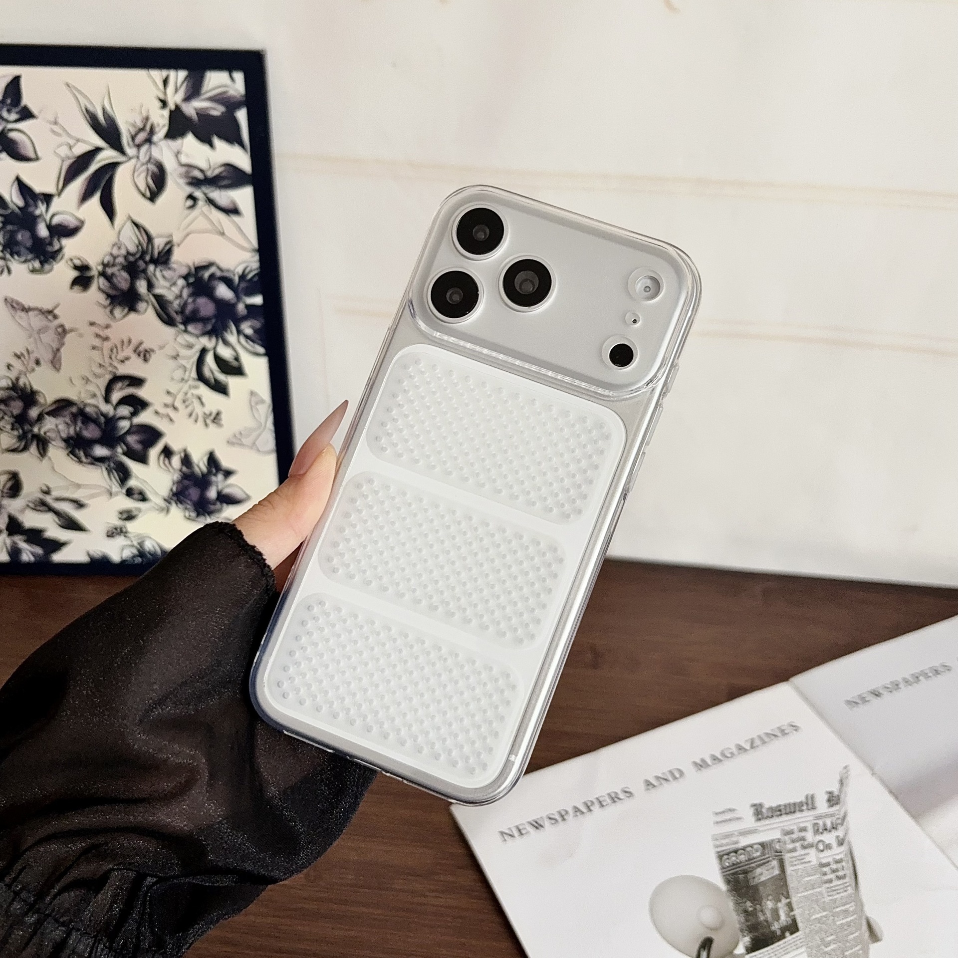 Funda Antigolpes con Disipación de Calor para iPhone 17 Pro Max y 16, Silicona TPU, Transpirable image 10