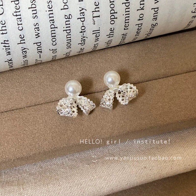 Silver pearl lace bow stud earrings [silver needle]