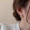 EH0341 — сердечные серьги с кристаллами и жемчугом