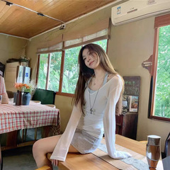 純欲風スーツvネックの薄いブラウスtシャツの女性の夏の大衆の中に首のベストの上着を掛けてファッション的な2つのセットを掛けます。