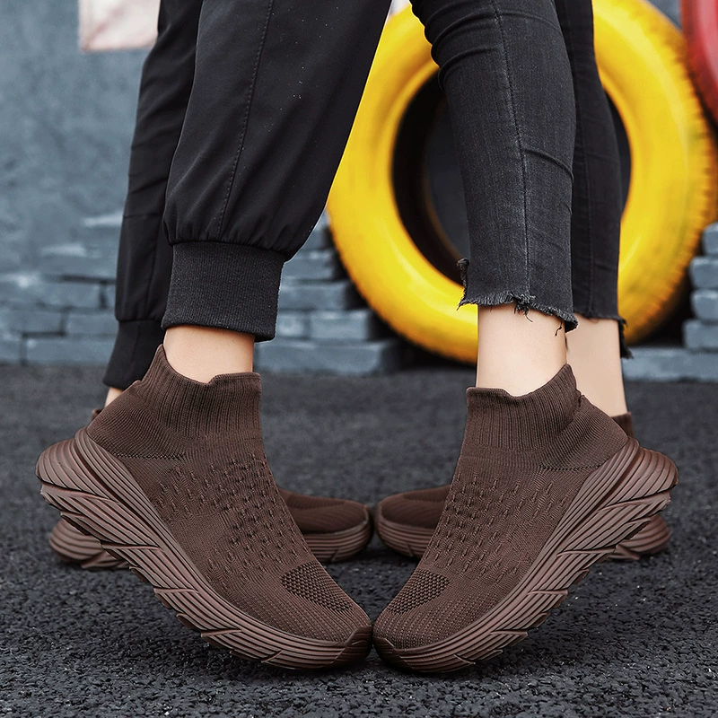 Новые стильные носки-тапочки для мужчин и женщин, дышащие и износостойкие туфли без шнуровки для пар, легкая повседневная спортивная обувь для мужчин.