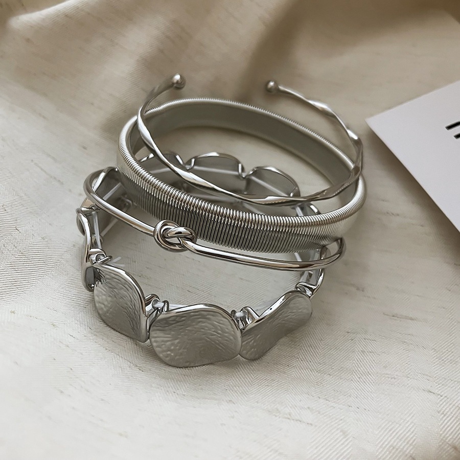 Pulsera 70 - plateada (juego de cuatro piezas)