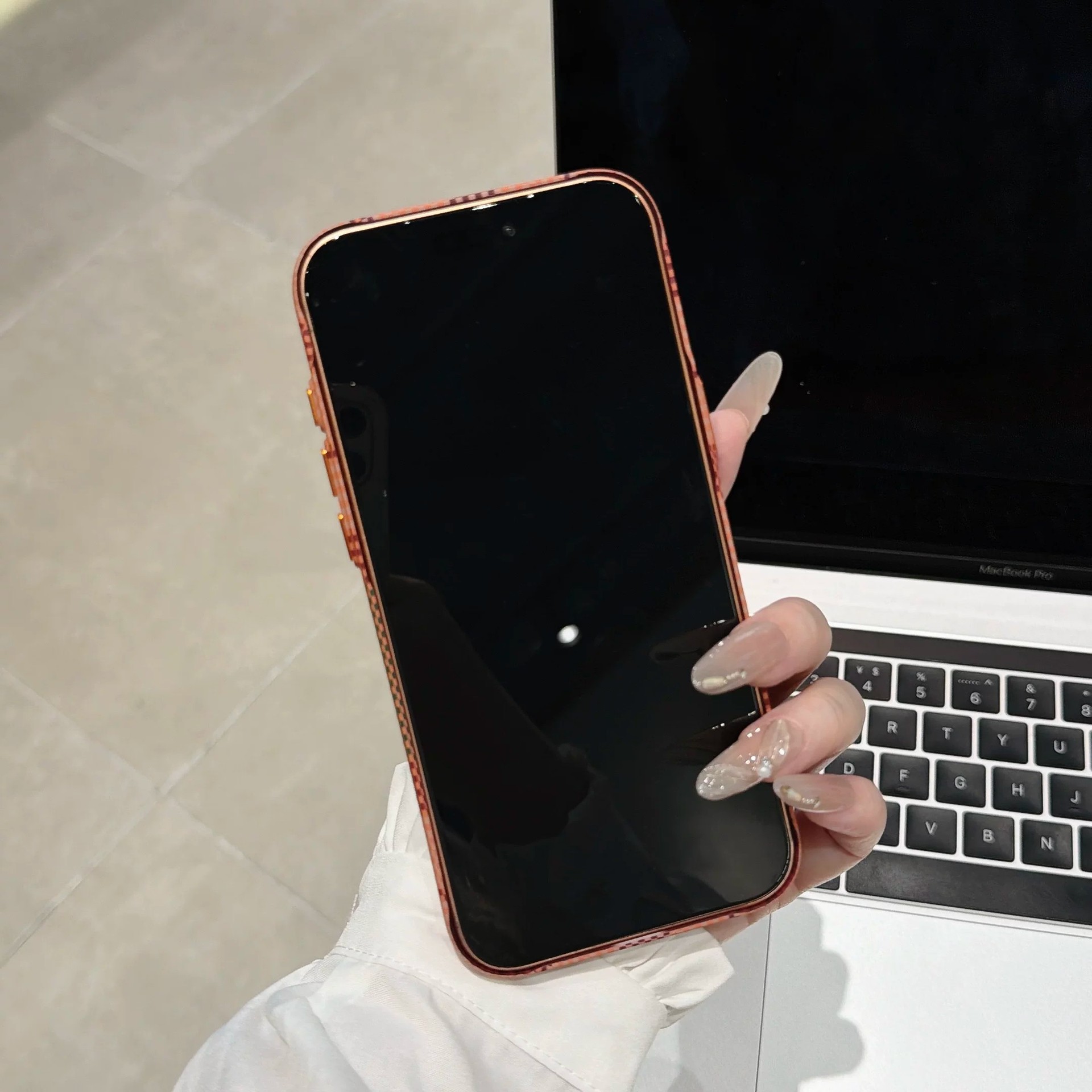 适用iPhone18promax格津生花磁吸手机壳时尚苹果17硬壳防摔保护套