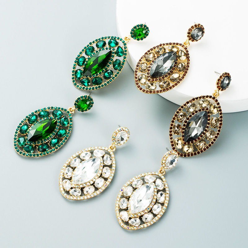 Boucles D&#39;oreilles En Alliage En Forme De Saule De Diamant De Couleur Rétro En Gros Nihaojewelry display picture 2