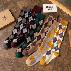 Retro Knee-High Socks for Spring and Autumn: Slimming Calf-Length Socks in Japanese-Style Diamond Grid Design, Perfect for Girls with a Preppy JK Style