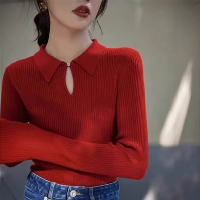 美丽的皇帝水滴领针织打底衫女春新款软糯内搭新年毛衣设计感小众