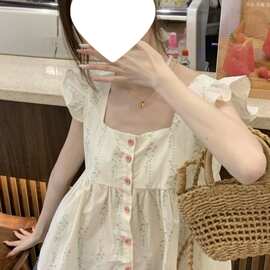 法式荷叶边背心小飞飞袖碎花小吊带衬衫女夏季短款娃娃衫无袖上衣