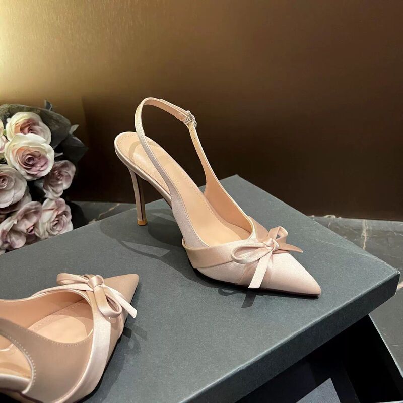 Beautiful Champagne-Colored Bow-Knot High-Heeled Shoes for Women, Spring and Summer Thin-Heeled Satin Shoes to Match Dresses, Bridesmaids, and Brides Beautiful Champagne-Colored Bow-Knot High-Heeled Shoes for Women, Spring and Summer Thin-Heeled Satin Shoes to Match Dresses, Bridesmaids, and Brides