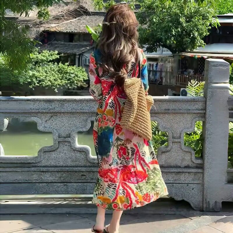 ファッショナブルでハイエンドの女性用プリントドレス 2025 夏の新しいルーズホリデースリミングフレンチスタイルロングスカート|undefined
