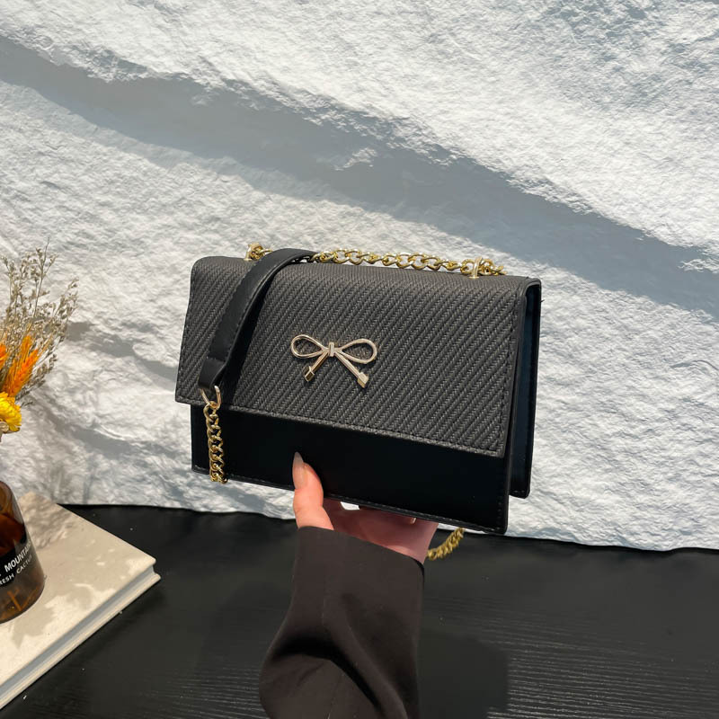 Minimalist Square Shoulder Bag With Bow Chain For Women_voghion.com