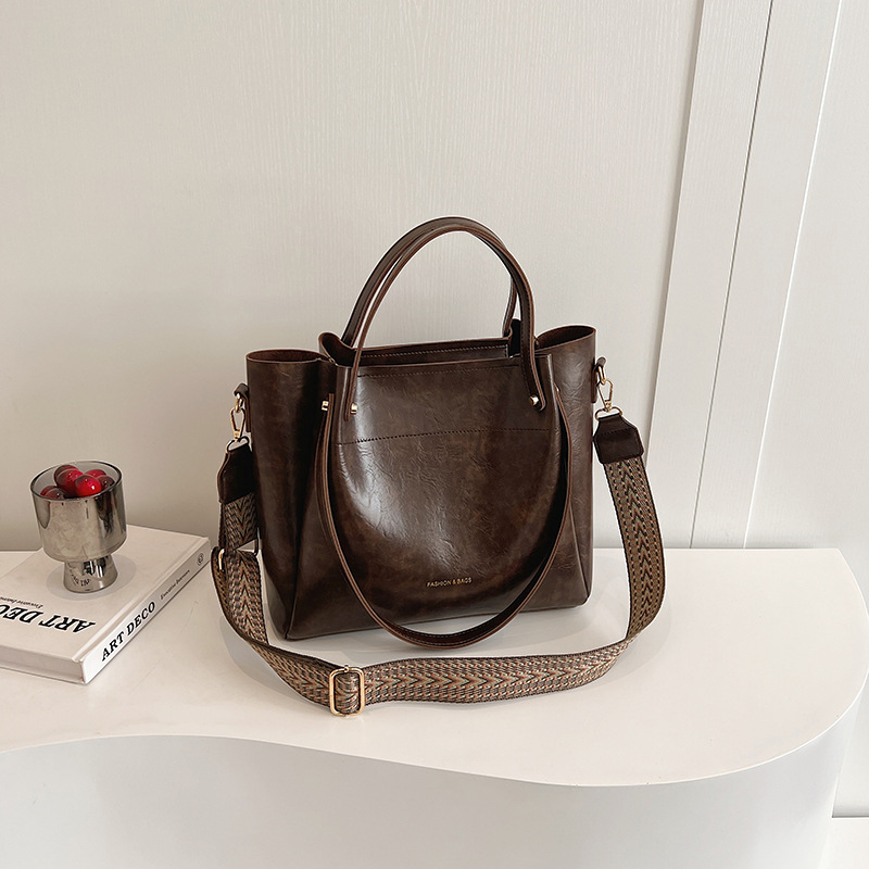 Borse da donna 2026 Nuovo modello Semplice Moda Borsa a tracolla grande capacità Vintage Tote_voghion.com