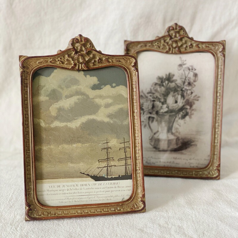 Retro old relief 7 inch resin photo frame table European carved picture frame background wall decoration combination hanging painting