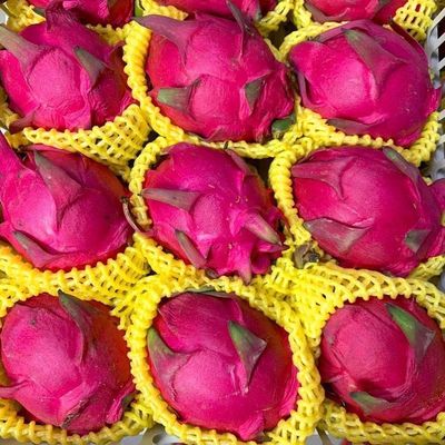 fruit fresh On behalf of Number one Red pitaya Season Red meat Tropical wholesale Full container 2/3/5 Catty