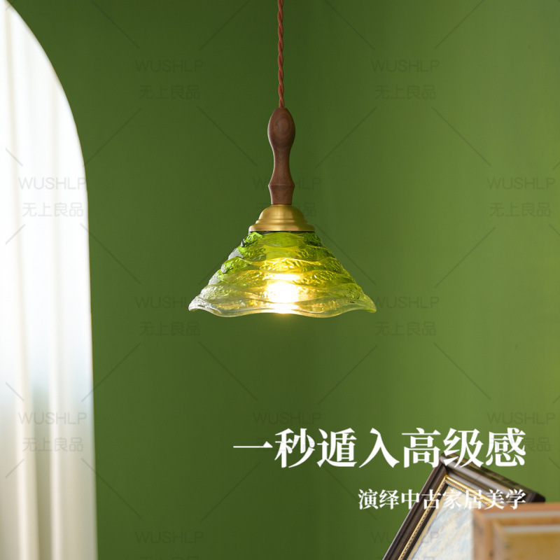 Green chandelier, vintage-style bedroom bedside lamp, French retro hallway or entryway chandelier, solid wood and glass small chandelier