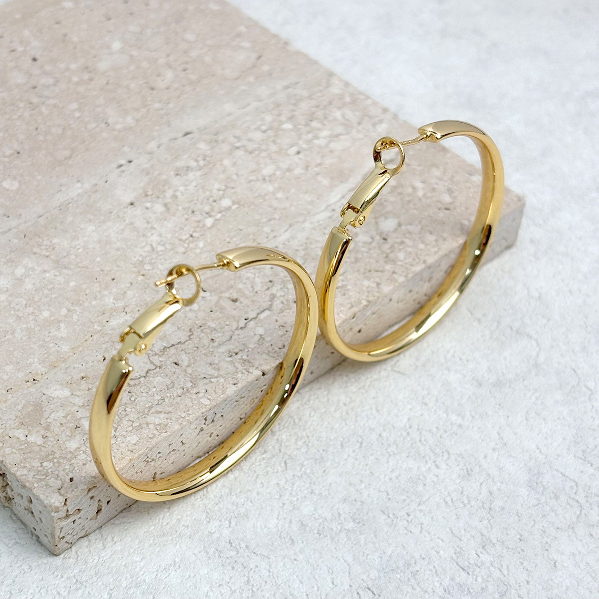 Boucles d'oreilles en or 18 carats en cuivre à la mode européenne et américaine