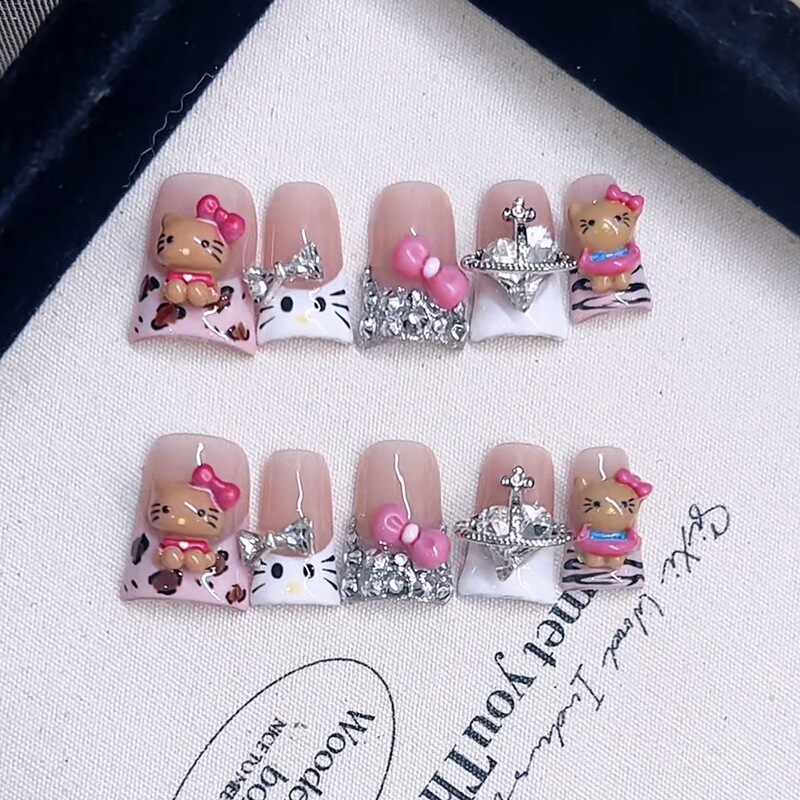 Daiyueda Pure Handmade Wearable Nails New Short Duckbill Style Berry Pink Kt Zircon Painting French Manicure Patch Daiyueda Pure Handmade Wearable Nails New Short Duckbill Style Berry Pink Kt Zircon Painting French Manicure Patch