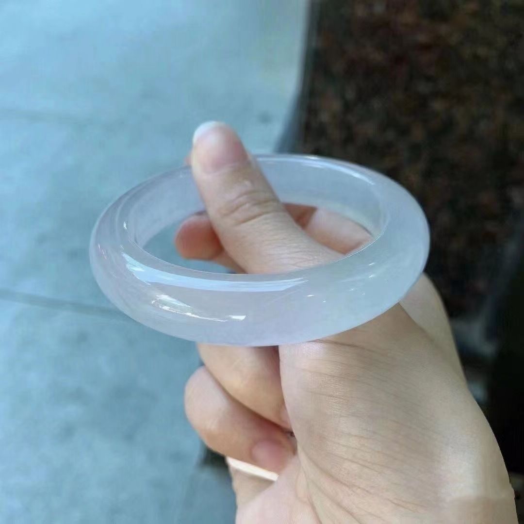 Vòng tay ngọc bích Myanmar A hàng trắng ánh trăng đường kính trong 52–64 mm