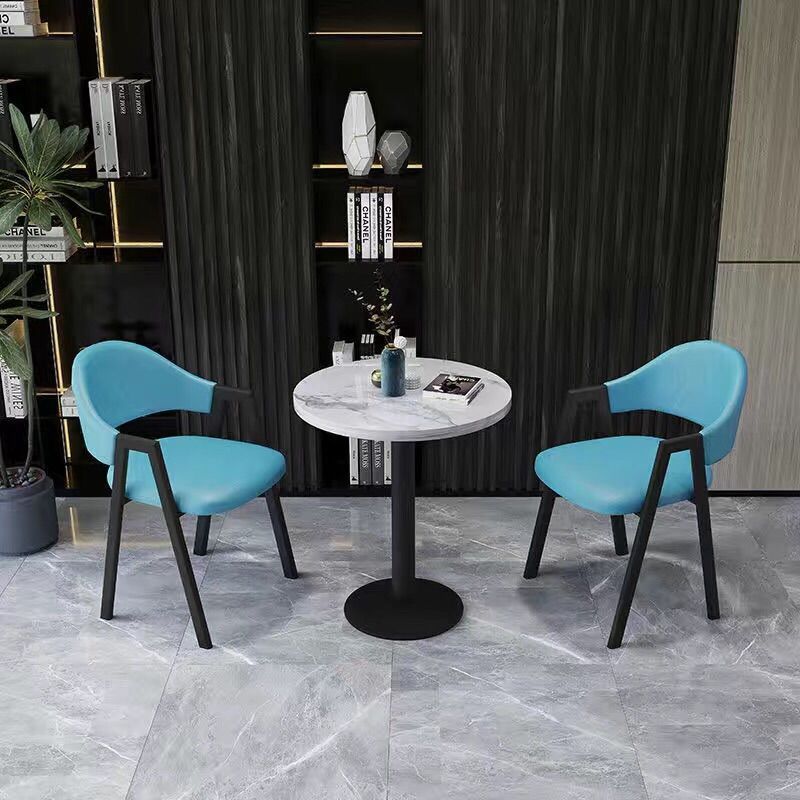 라이트 블루 가죽 60개 원형 테이블과 의자 2개✦✦