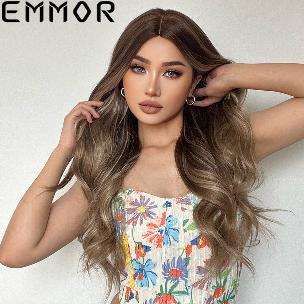 Amazon europeo y americano blanco peluca punto medio teñido degradado gris marrón largo pelo rizado fibra química peluca completa cabeza cubierta pelucas