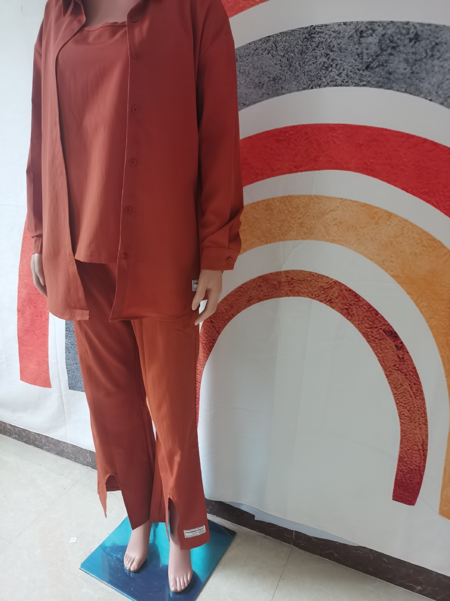 GraceChic Dreiteiliges Set, sofort lieferbar, Naher Osten, Grenzüberschreitend, Arabisch, Herbst 2024, Neue Mode, Ärmelhemd, Weste, Lange Hose_voghion.com