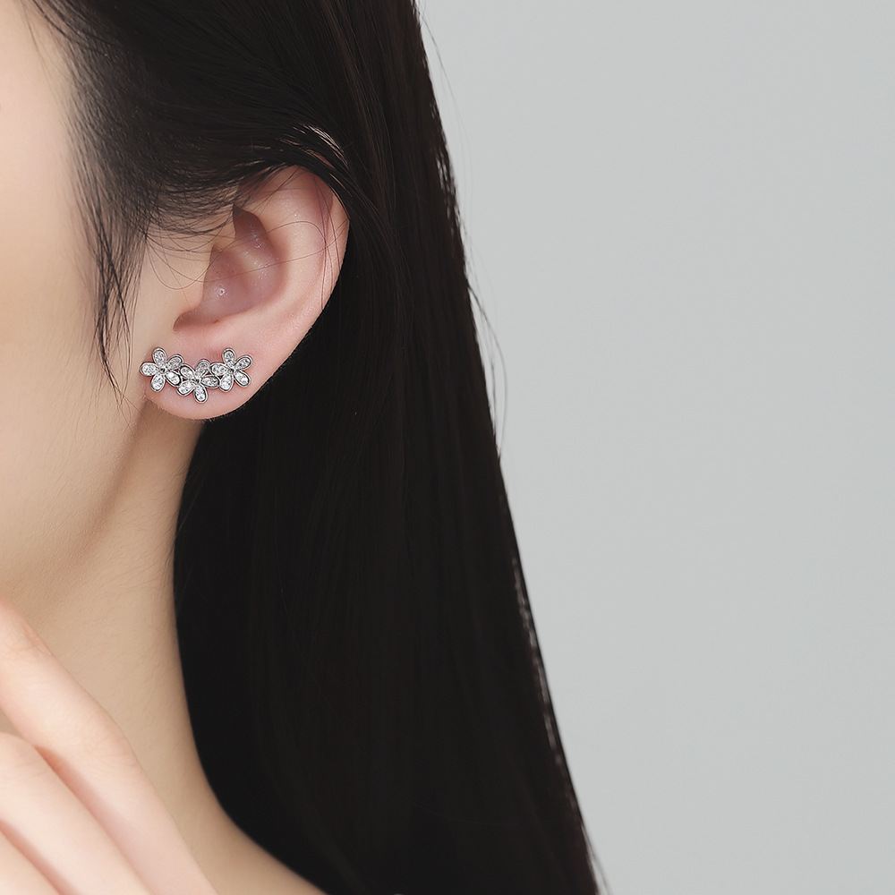 Ear Studs Classification 1 Pair Quantity 1 Pair Modern Style Flower Copper Silver Plated Ear Studs