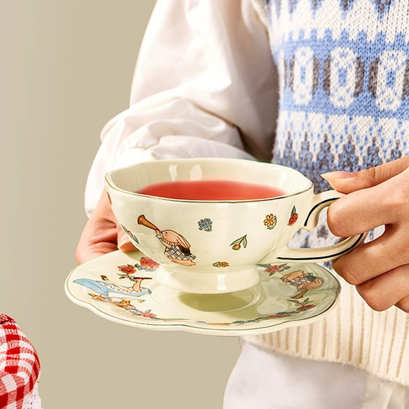 Juego de tetera de cerámica Conejo Alicia, juego de taza y platillo de café, regalo transfronterizo para suegra, regalo de cumpleaños para niña