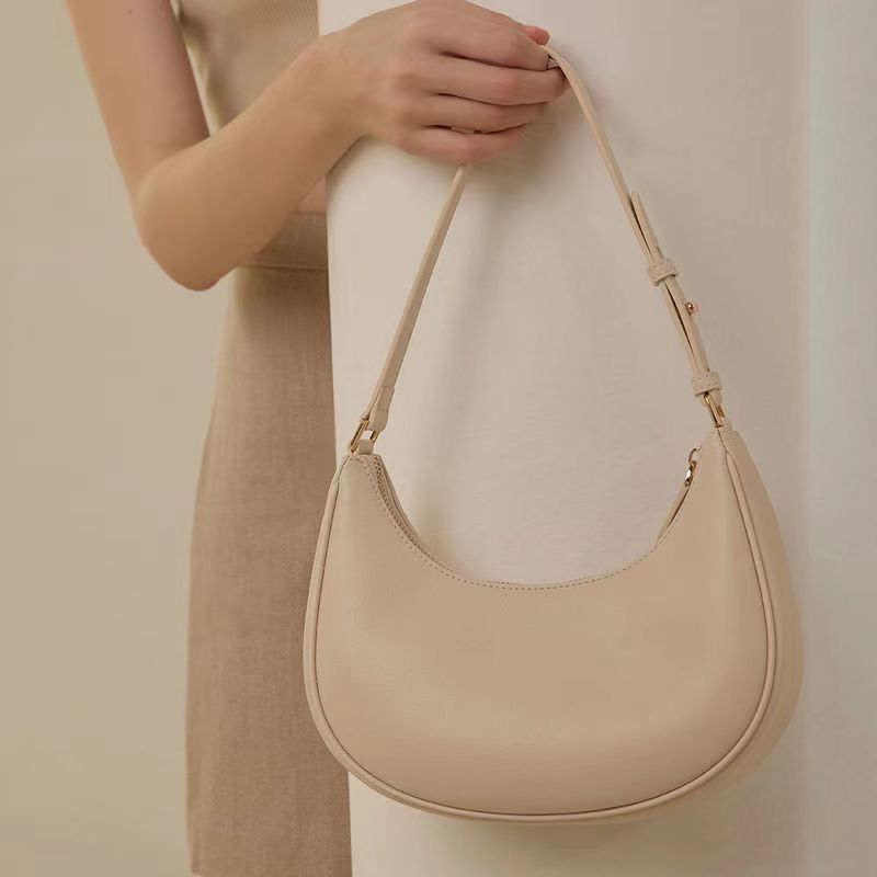 Femmes Toutes Les Saisons Faux Cuir Élégant Sac D'épaule Sac Sous Les Bras display picture 4