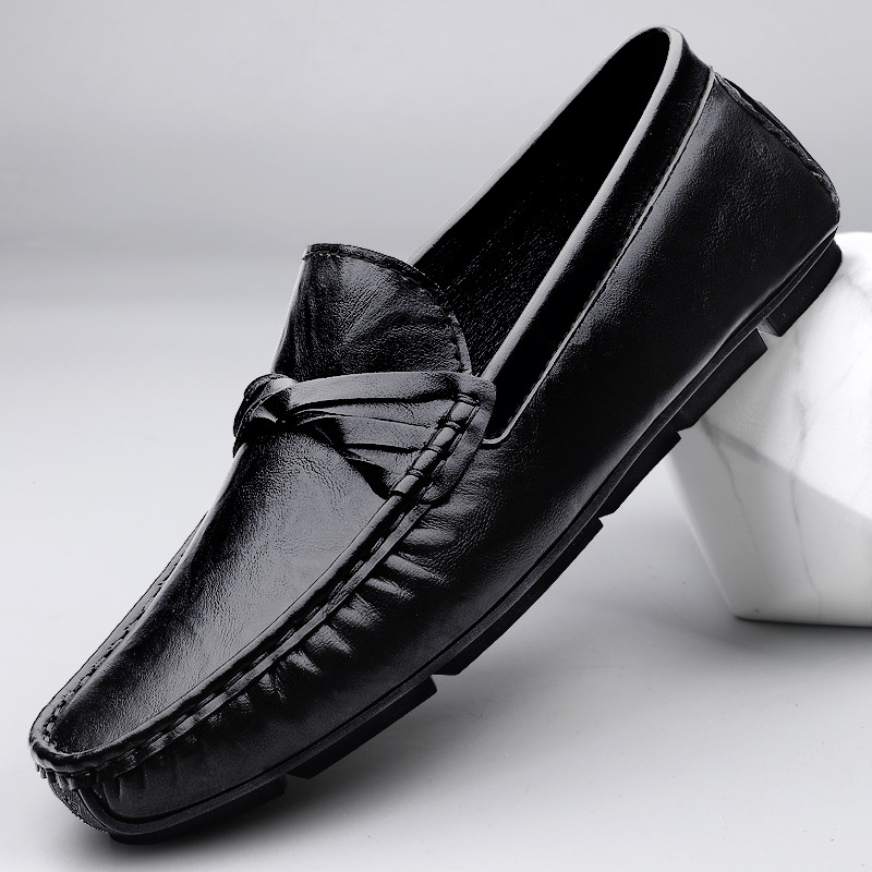 Zapatos de hombre de cuero real 2025 nuevos zapatos de negocios británicos transpirables con suela suave zapatos casuales perezosos con un pie zapatos para hombre