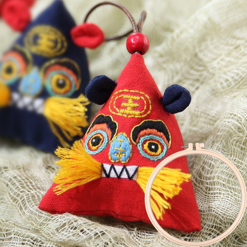 Estilo chino lindo dragón incienso bolsa colgante bordado hecho a mano de los niños paquete material de bricolaje