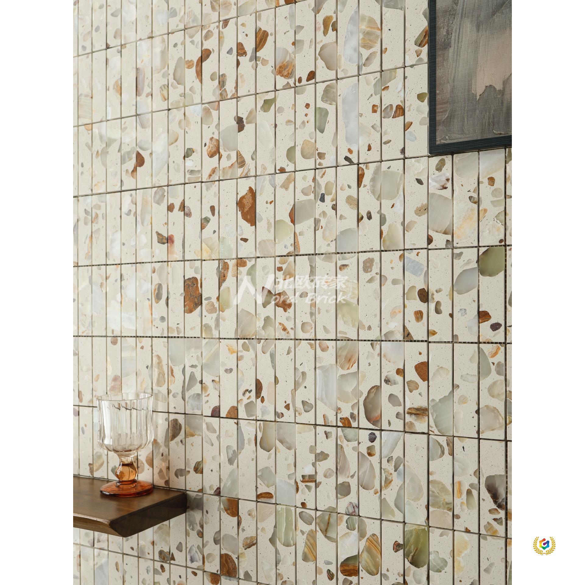 ✅天然石材彩色透光水磨石马赛克浴室咖啡店餐厅服装店米黄色背景