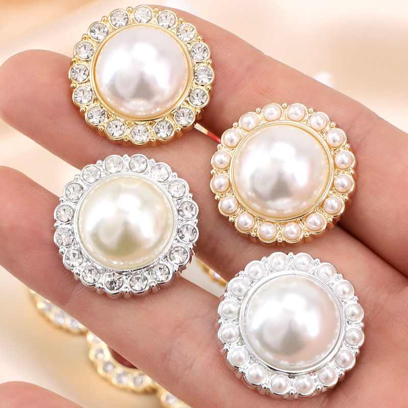 Botón de botón de perla estilo de Chanel Botón de abrigo de alta gama ropa de mujer suéter pijamas accesorios decorativos accesorios al por mayor