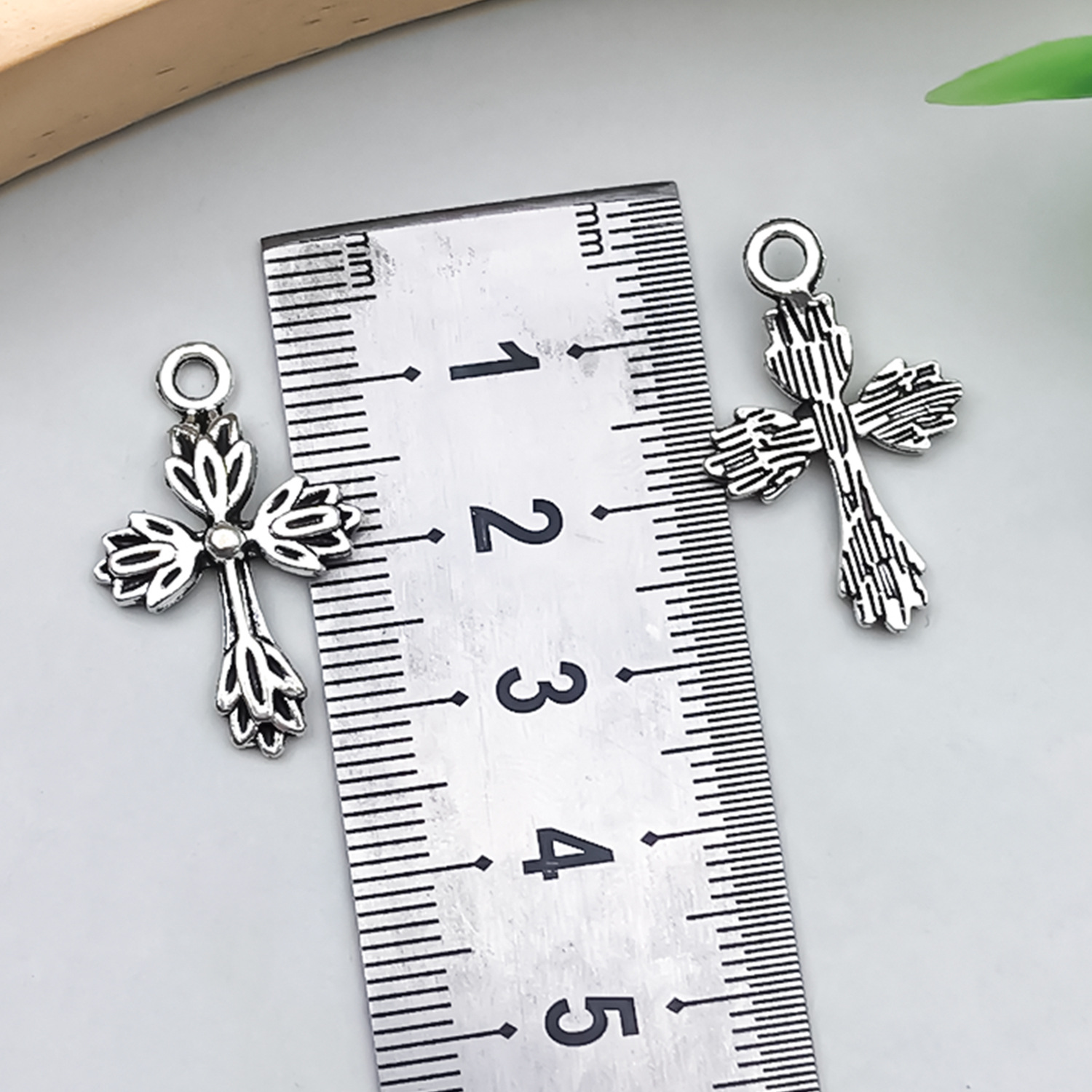 1 ancient silver pattern cross 16.4x25.6mm-1.4g-b77