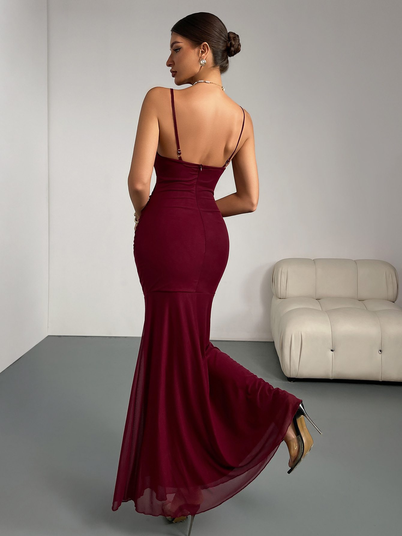 Temperamento diosa fan sexy falda de tirantes para niños 2025 verano nuevo estilo cintura delgada bolso delgado vestido de cadera image 2